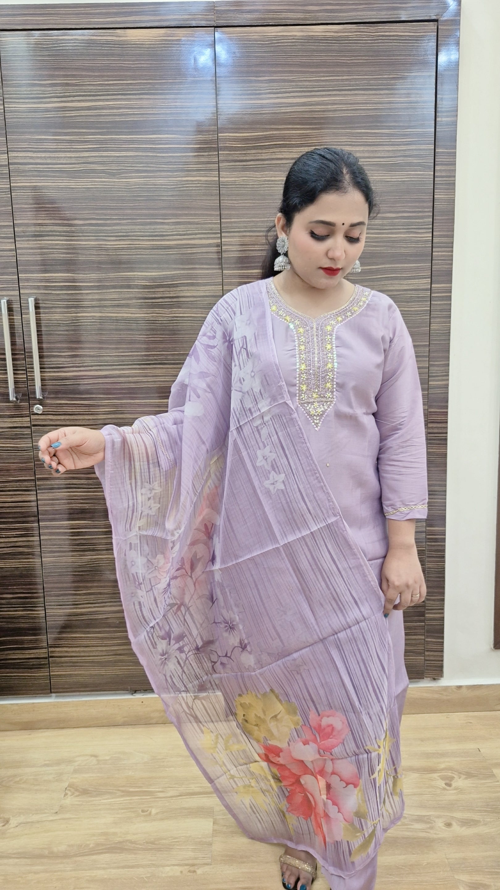 Women Floral Embroidered Regular Kurta with Trouser & With Dupatta