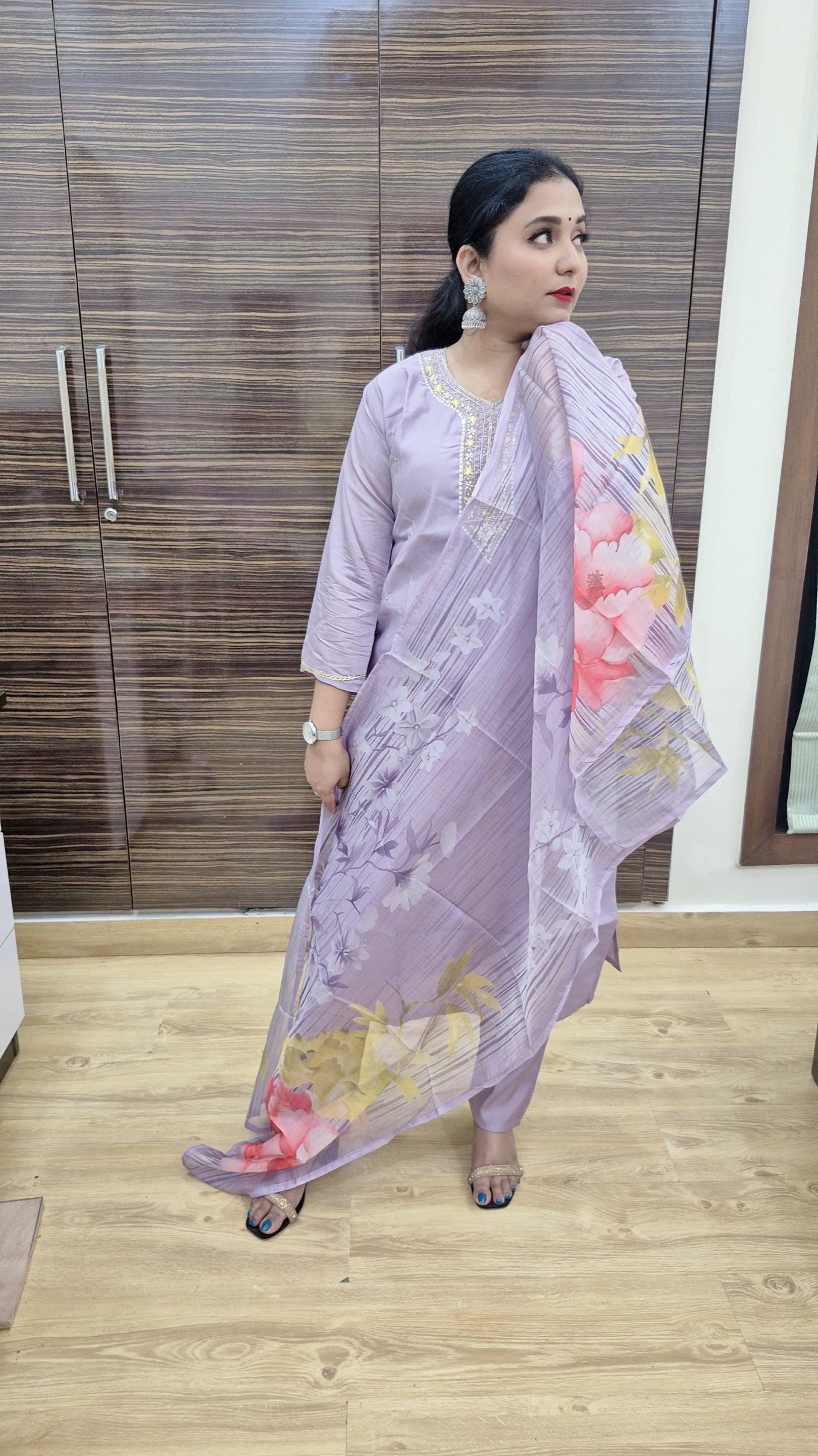 Women Floral Embroidered Regular Kurta with Trouser & With Dupatta