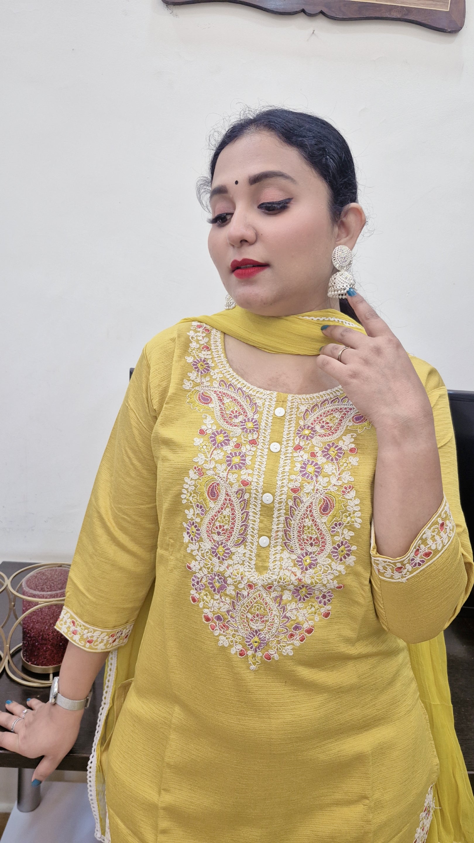 Women Floral Embroidered Regular Kurta with Trouser & With Dupatta