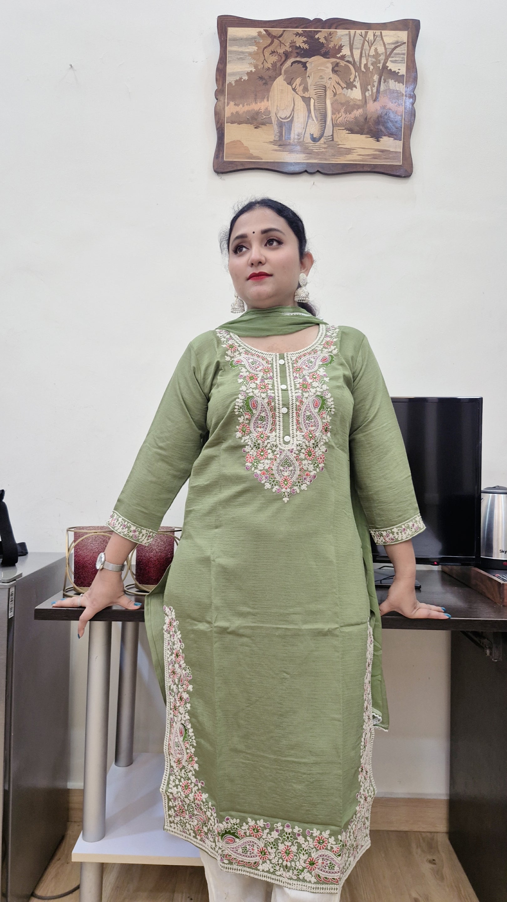 Women Floral Embroidered Regular Kurta with Trousers & With Dupatta