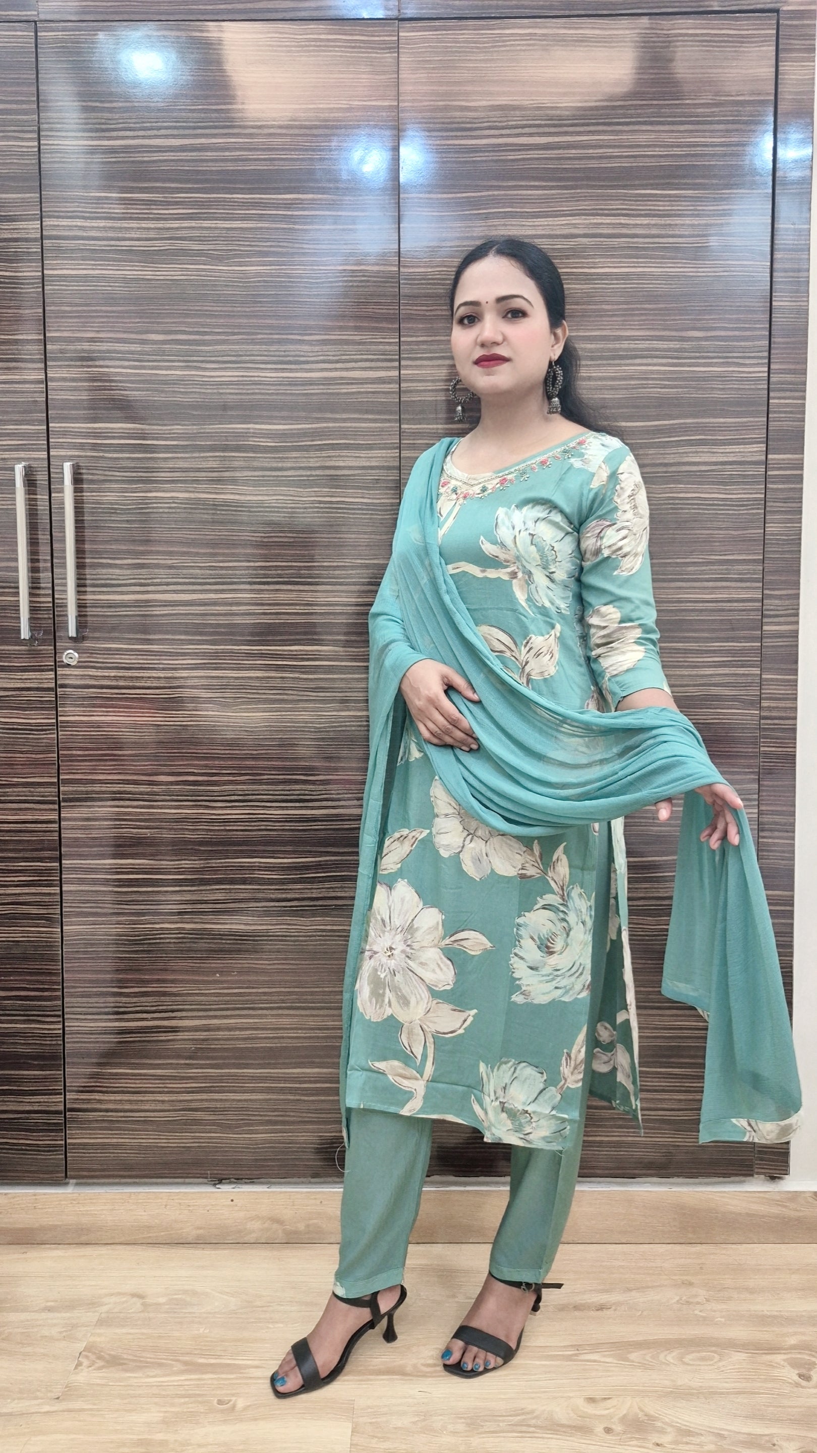 Women Printed Regular Kurta with Trousers & With Dupatta